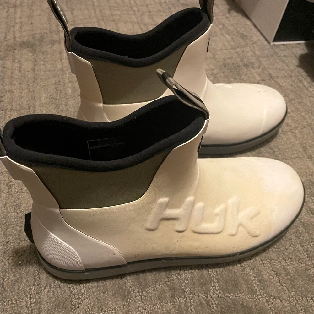 HUK winter booties